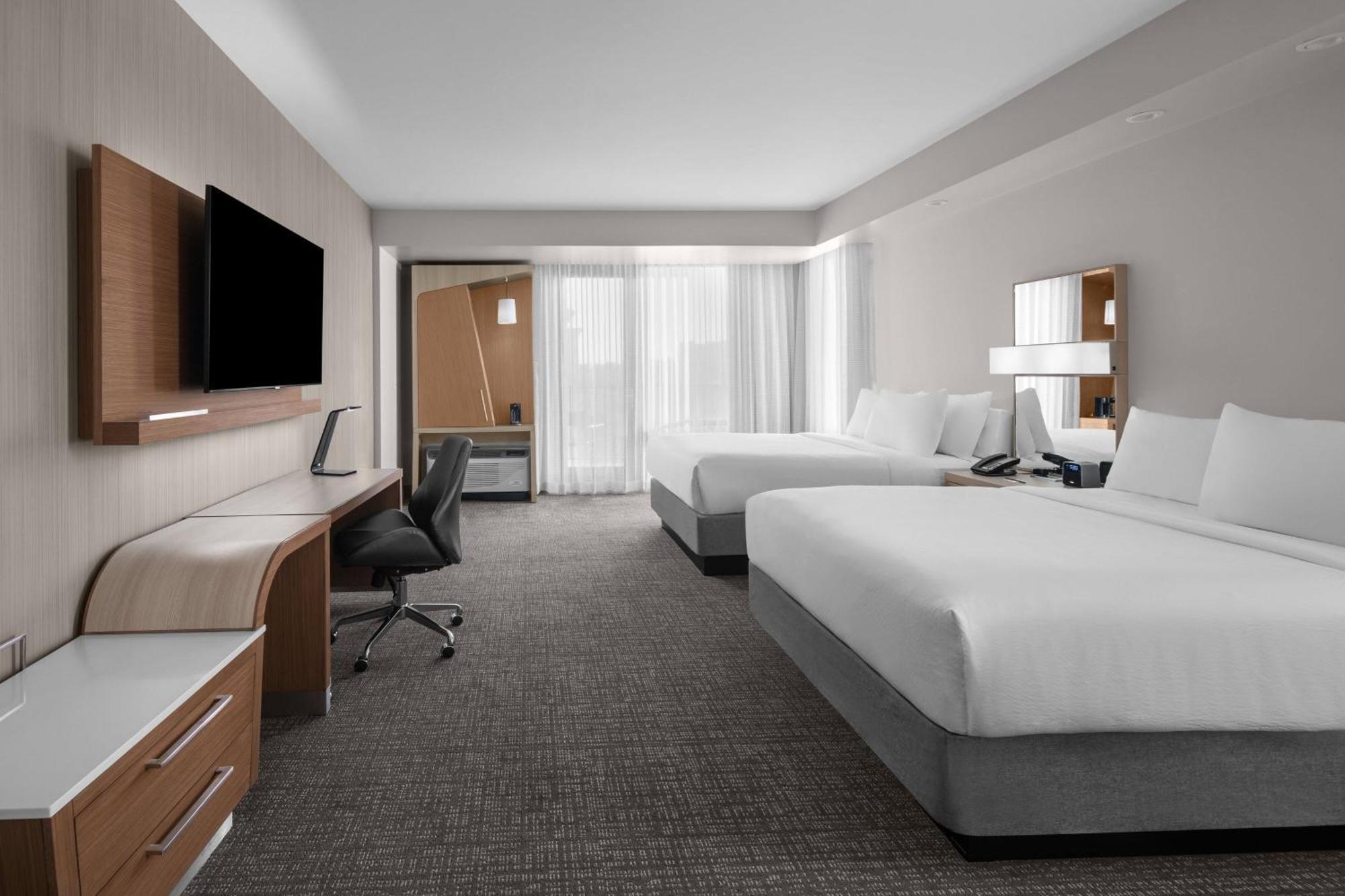 Courtyard By Marriott Clearwater Beach Buitenkant foto
