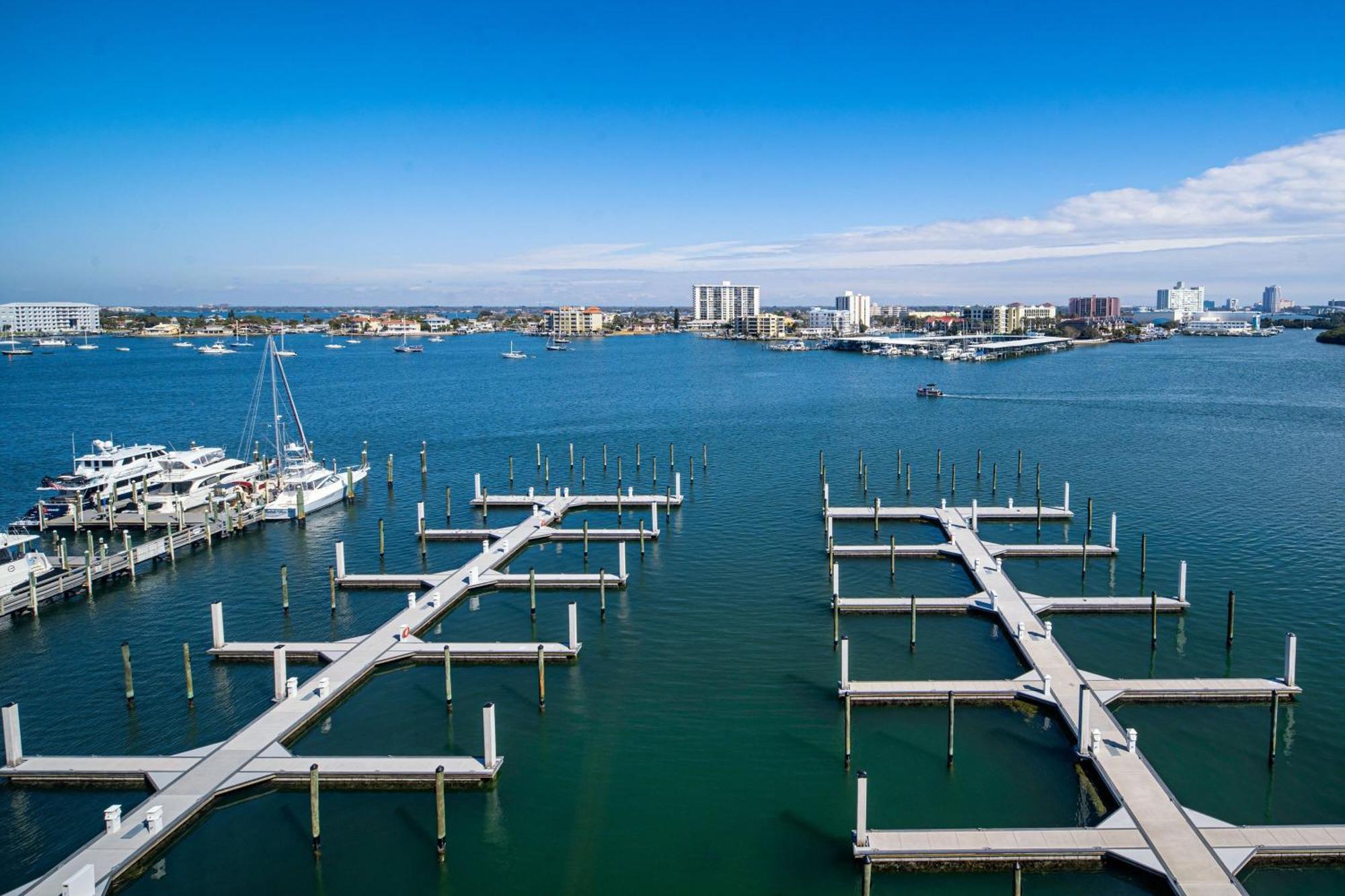 Courtyard By Marriott Clearwater Beach Buitenkant foto