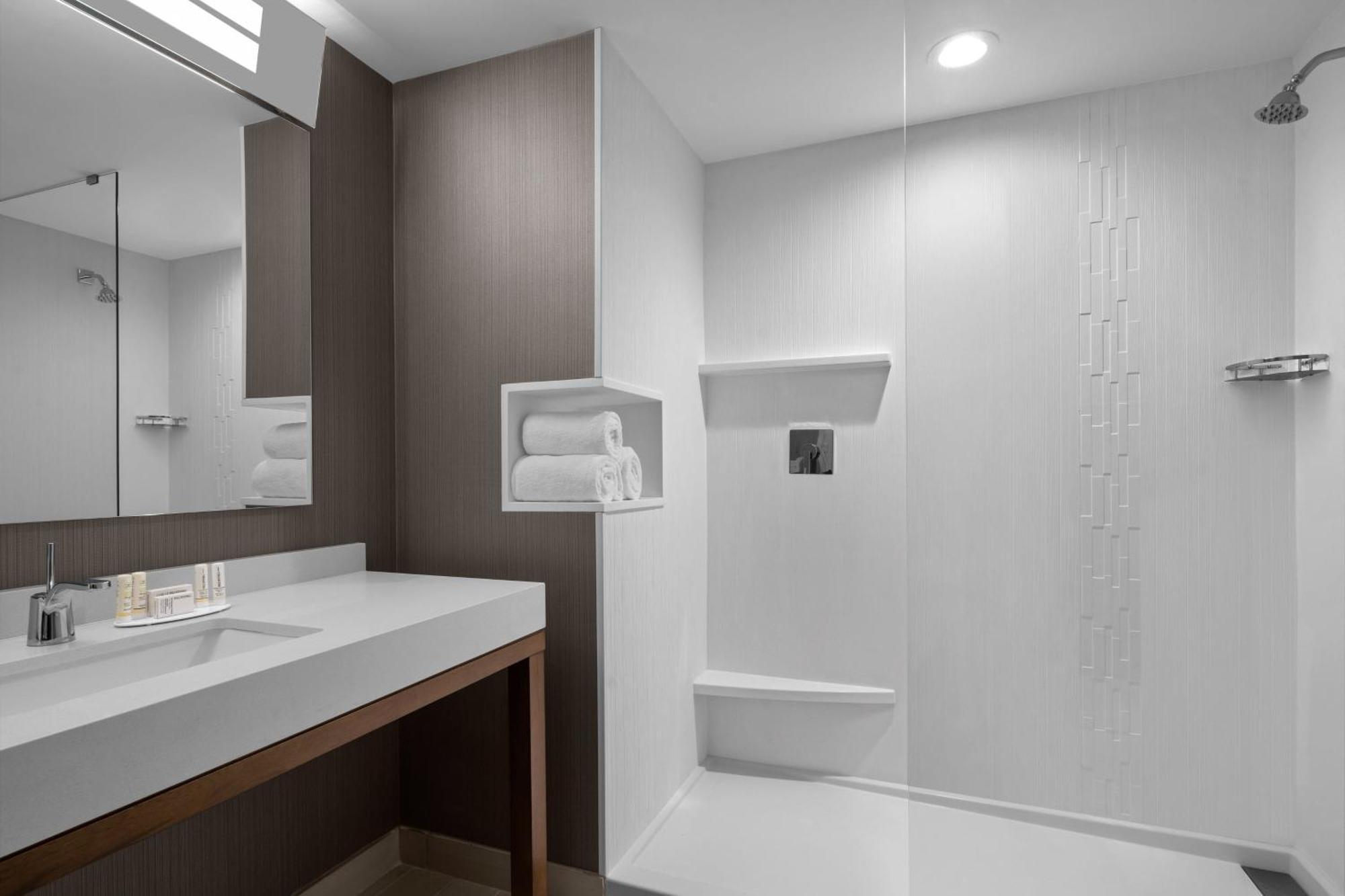 Courtyard By Marriott Clearwater Beach Buitenkant foto