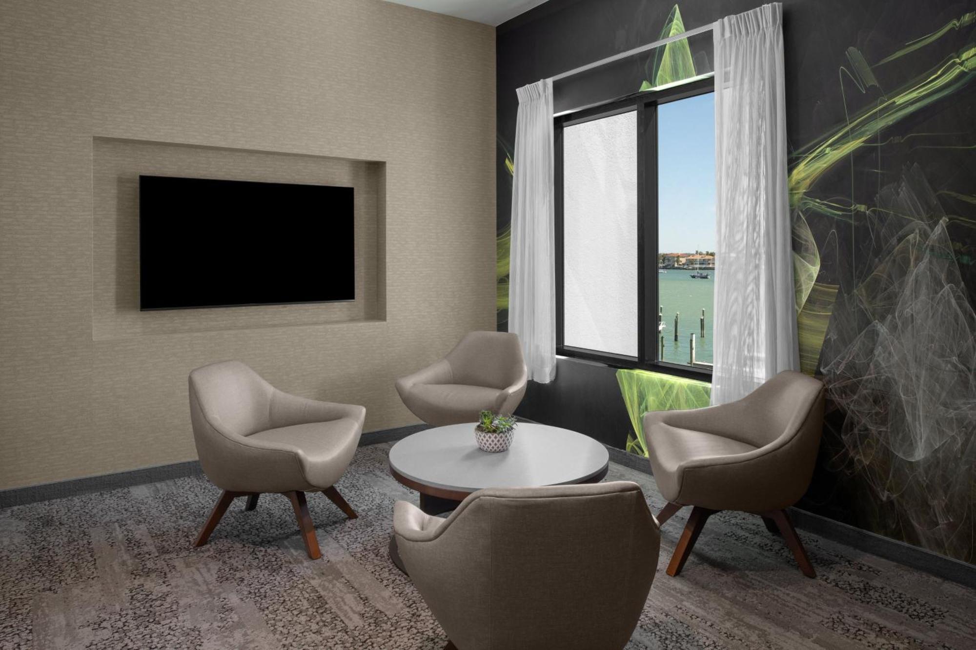 Courtyard By Marriott Clearwater Beach Buitenkant foto