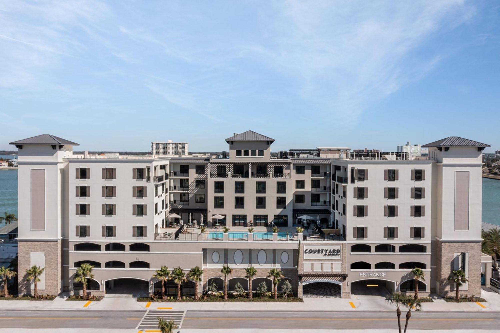 Courtyard By Marriott Clearwater Beach Buitenkant foto