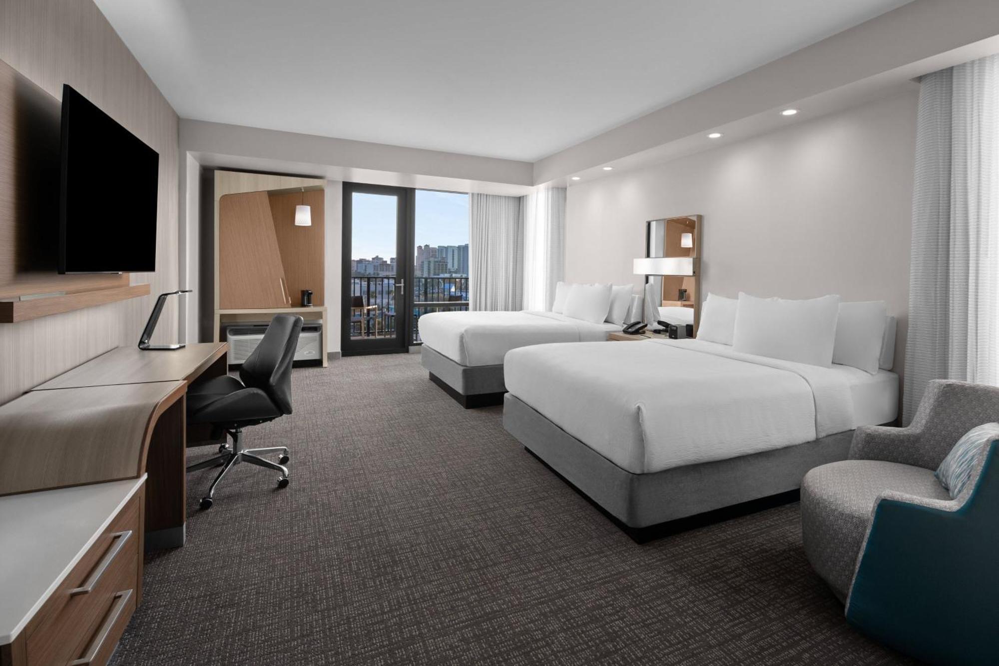 Courtyard By Marriott Clearwater Beach Buitenkant foto
